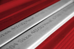 Piatti cesoiati profilati