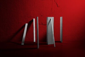 Piatti cesoiati profilati in acciaio inox: precisione industriale, anima artigianale Piatti cesoiati